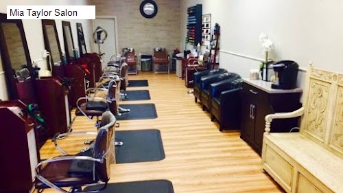 Mia Taylor Salon