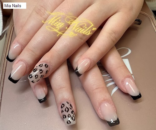 Mia Nails