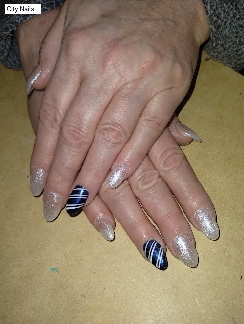City Nails