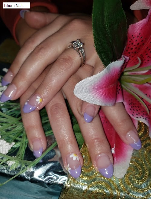 Lilium Nails