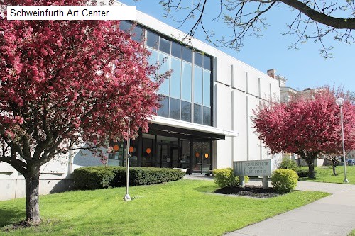 Schweinfurth Art Center